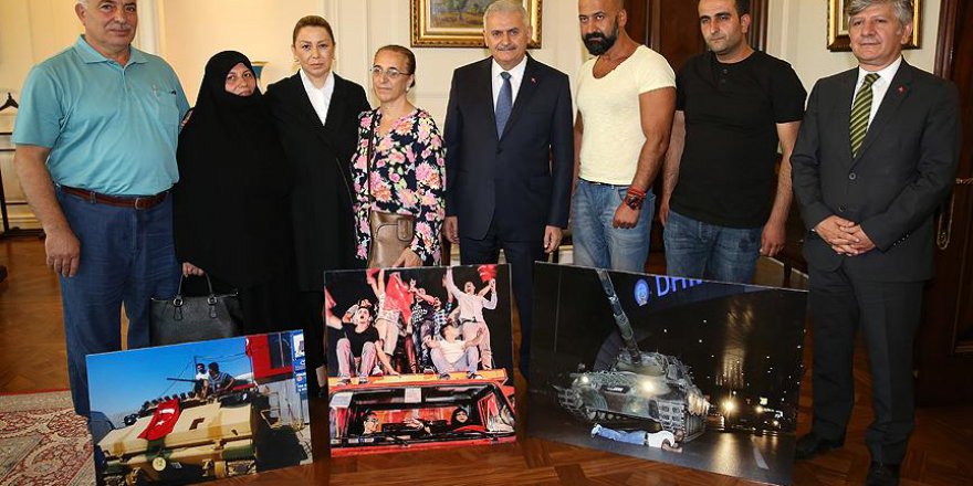 Başbakan Yıldırım, darbe girişimine direnen vatandaşları kabul etti