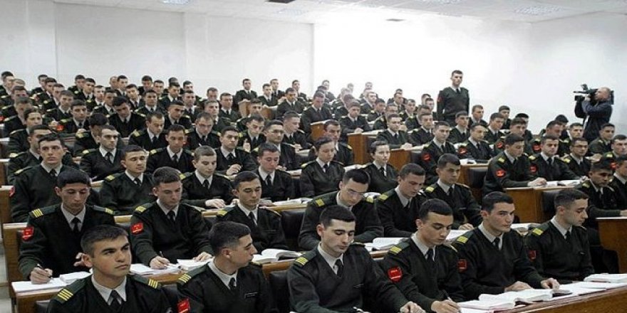 TSK yapılanması değişiyor: Askeri liseler kapatılacak