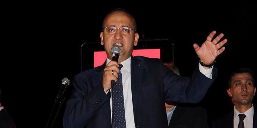 Akdoğan’dan darbeci askerlere ‘zombi’ benzetmesi.