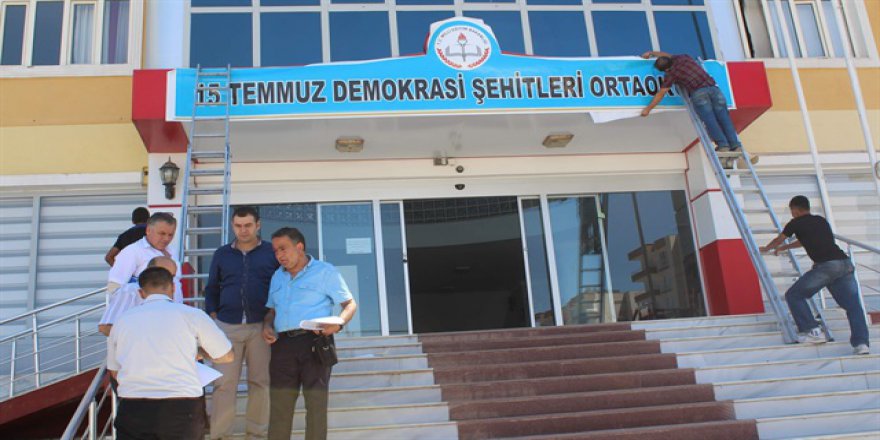 FETÖ'nün okuluna '15 Temmuz' adı verildi