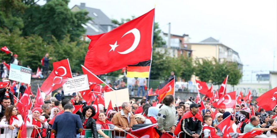Alman hükümetinden Köln mitingi açıklaması