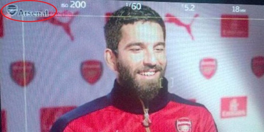 Arda Turan İngiltere'yi karıştırdı