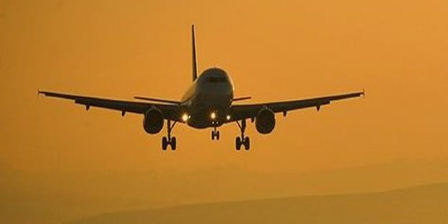 Pilot yolculardan yakıt parası istedi