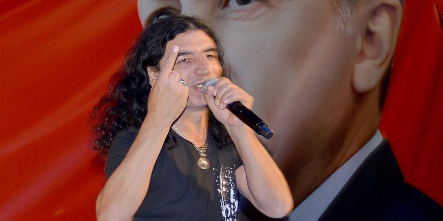 'Bu marşı sanatçı olduğumuz için değil vatandaş olduğumuz için yazdık'