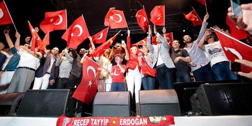 Sanatçılardan, "Demokrasi ve Şehitler Mitingi"ne katılım çağrısı