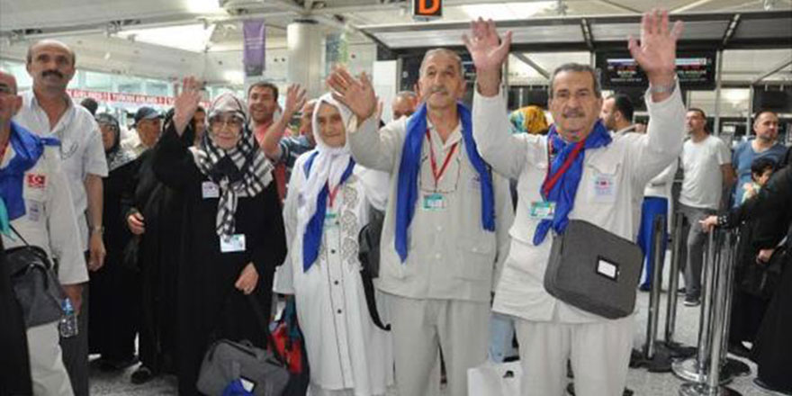 Atatürk Havalimanı'ndan ilk hac kafilesi uğurlandı