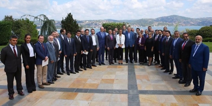 Erdoğan: 12 bombayla darbe çöktü