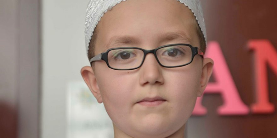 Hollanda bu küçük hafızı konuşuyor