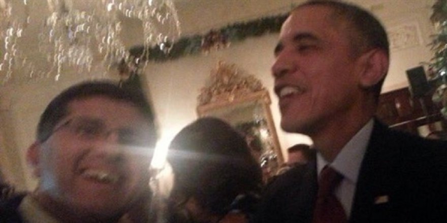 Obama FETÖ'cüler ile selfie çekti!