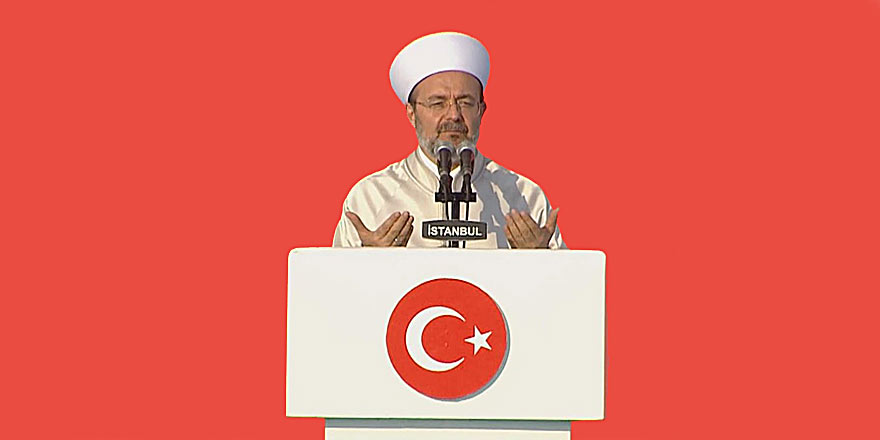 Bu aziz milleti, ezansız, vatansız, bayraksız bırakma Allahım!