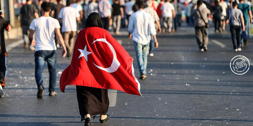 İşte 15 Temmuz gecesinden beri satılan bayrak sayısı