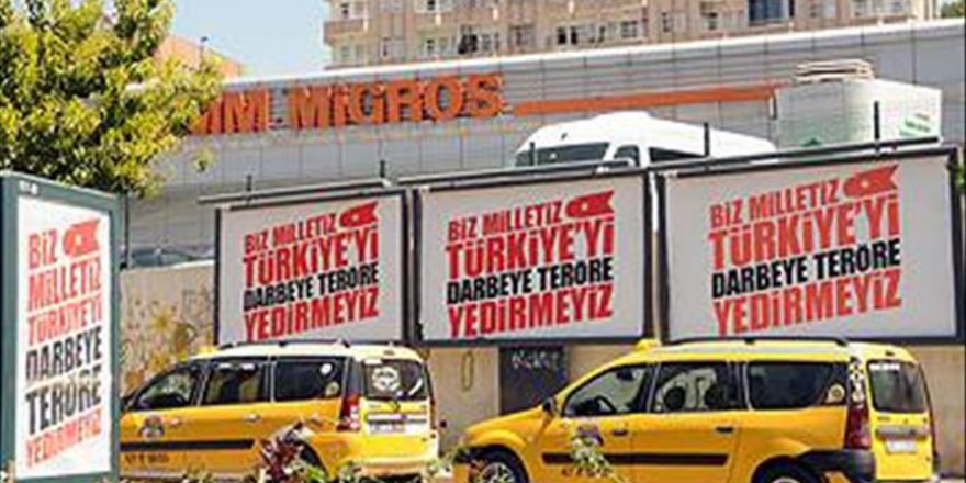 'Biz milletiz Türkiye'yi darbeye teröre yedirmeyiz'