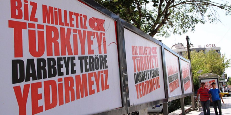 Van'da darbe ve teröre "afişli" tepki