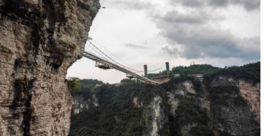 Dünyanın en büyük cam köprüsü