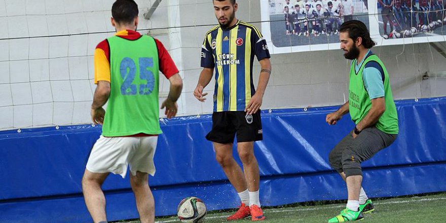 Suriyeliler 'Ensar-Muhacir' dostluk maçında buluştu