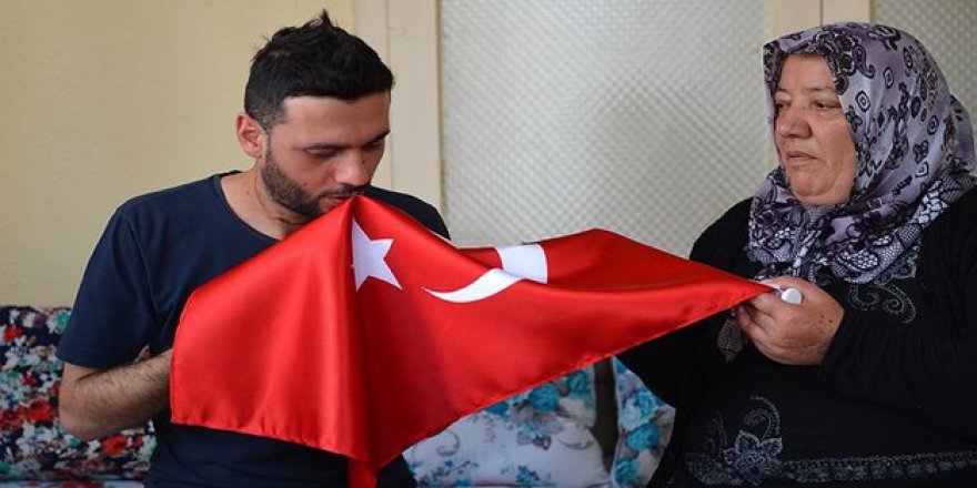 Halka Silah Doğrultmayan Askeri de Vurmuşlar!