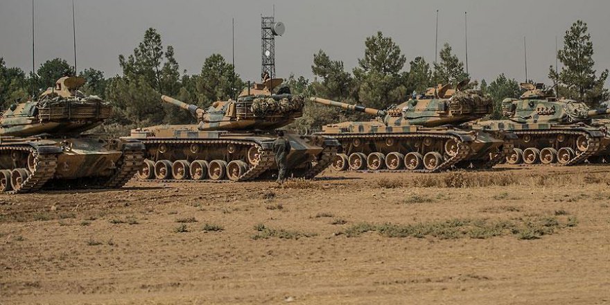 Sınır hattı tanklarla takviye ediliyor
