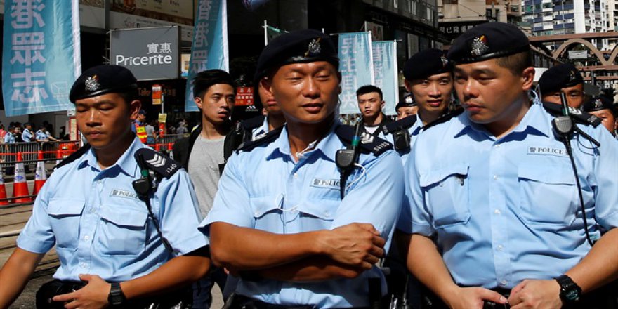 Çin polisi: Türkleri almayın