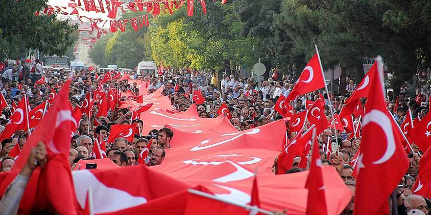 Bingöl'de 'teröre lanet, huzura davet' mitingi