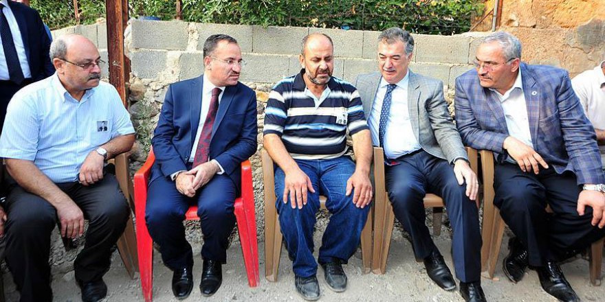 Adalet Bakanı Bozdağ'dan şehit ailelerine taziye ziyareti