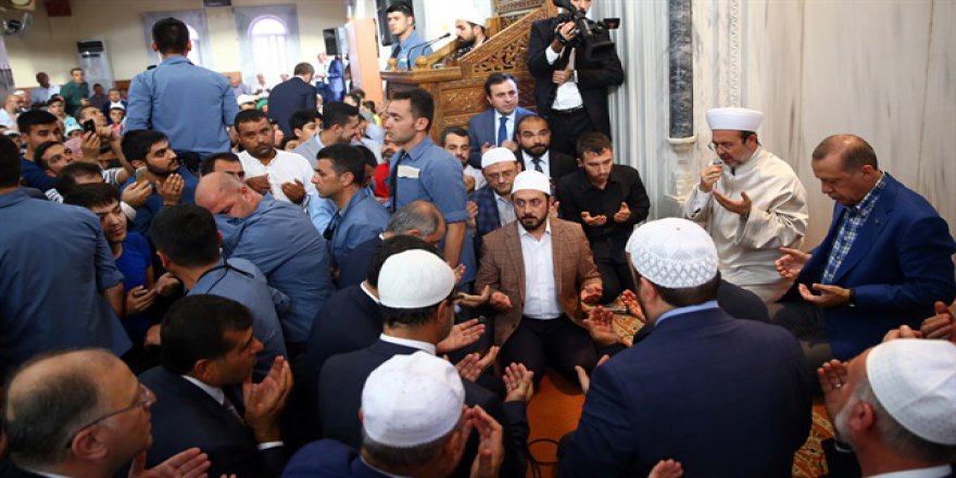 Görmez Gaziantep'teki mevlide katıldı