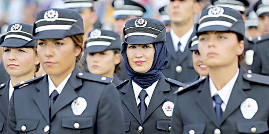 Başörtülü polis sevinci