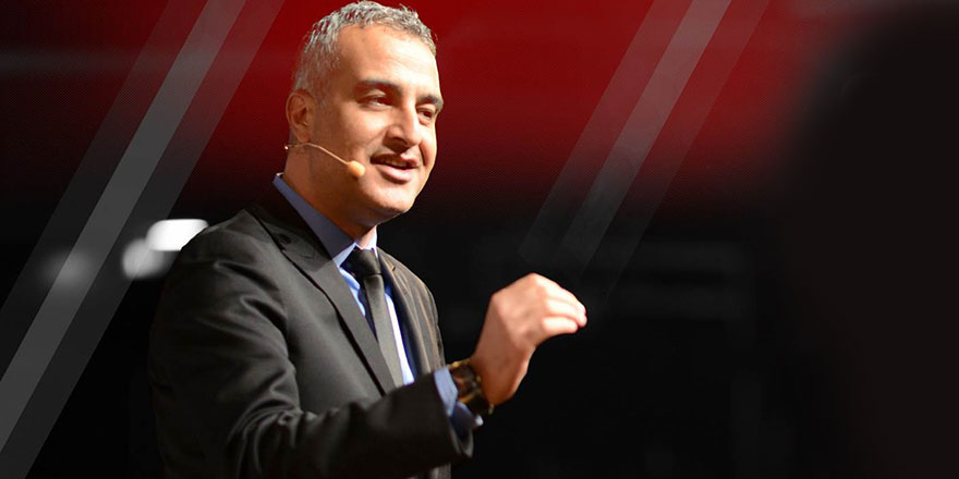 Risale de okurum, zikir de çekerim, Mahmut Efendiden dua ister, Menzil'de 'Allah' derim