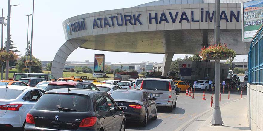 Atatürk Havalimanı'nda yoğunluk