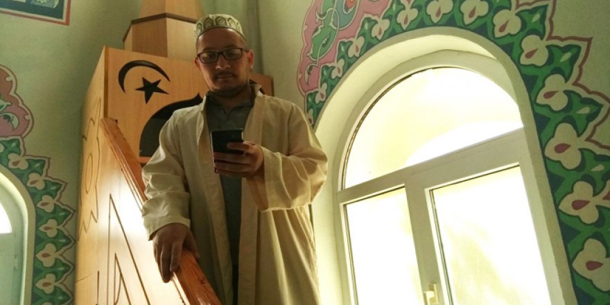 Cep telefonu ile Cuma hutbesi