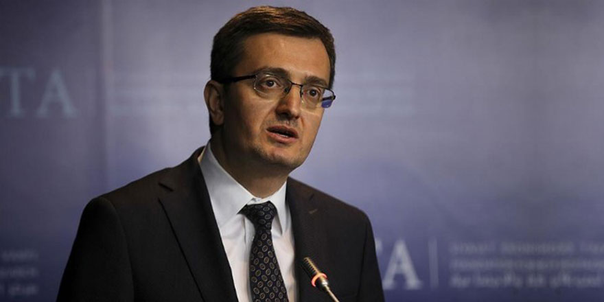 Cemaat ve tarikatlar için bunu öneriyorlar hem de AK Parti iktidarında