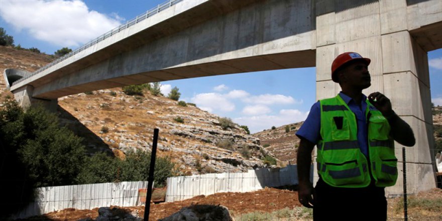 İsrail yer altından duvar inşa ediyor