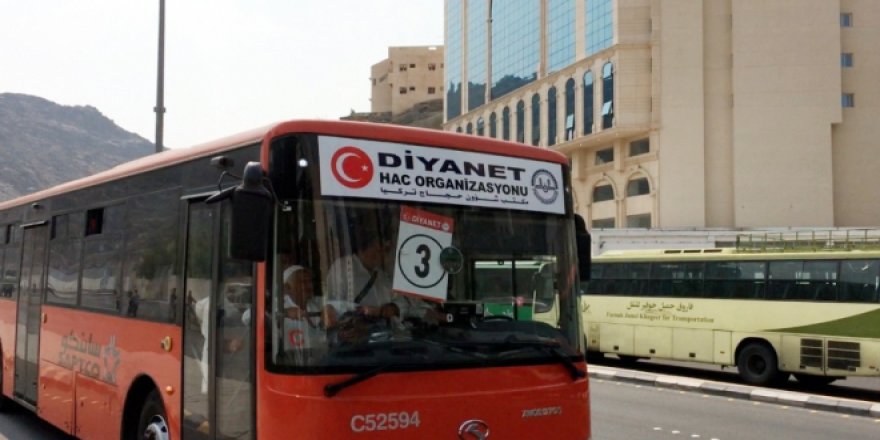 Kabe’ye servisler kalktı, hacılar yollarda