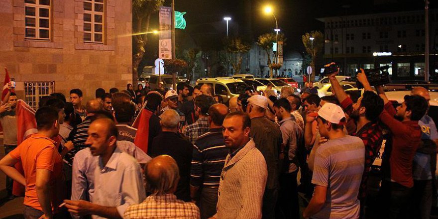 Konya'da elektrik kesintisi darbe endişesine yol açtı