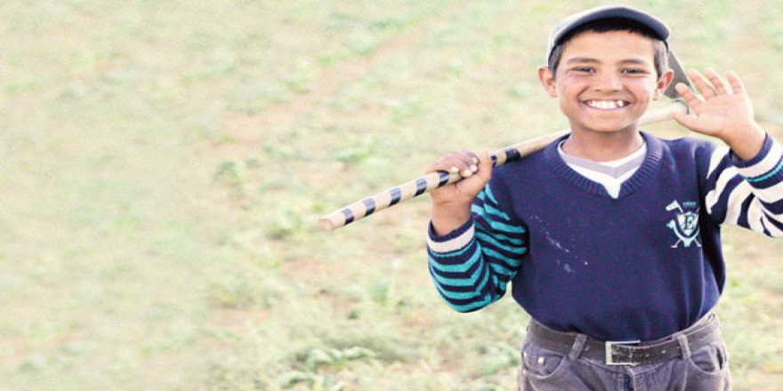 ‘60 bin Suriyeli çocuk okula gitmek yerine çalışıyor’