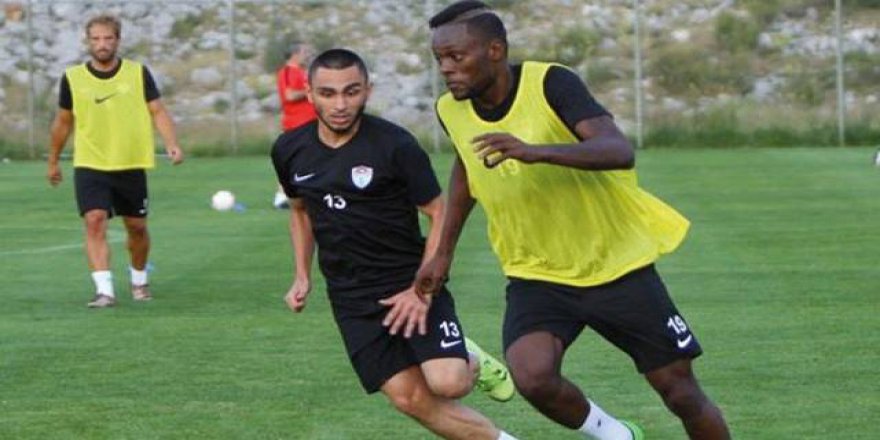 Manisaspor'un yıldız futbolcusu Müslüman oldu!