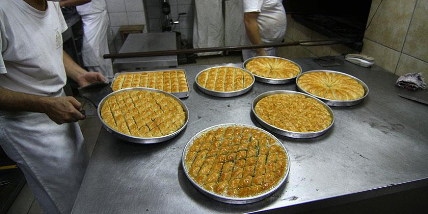 Gaziantepli baklavacıların tatlı mesaisi