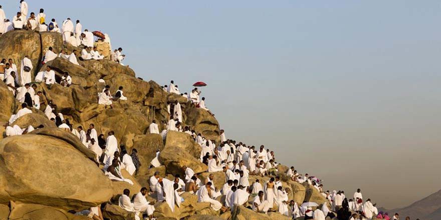 Hacı adayları Arafat'a çıktı