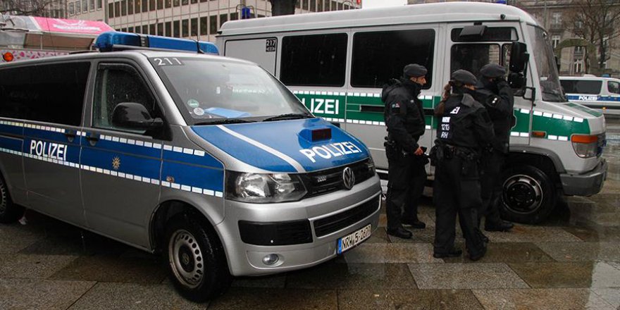 Almanya'da DAEŞ üyesi olmakla suçlanan 3 Suriyeli gözaltına alındı