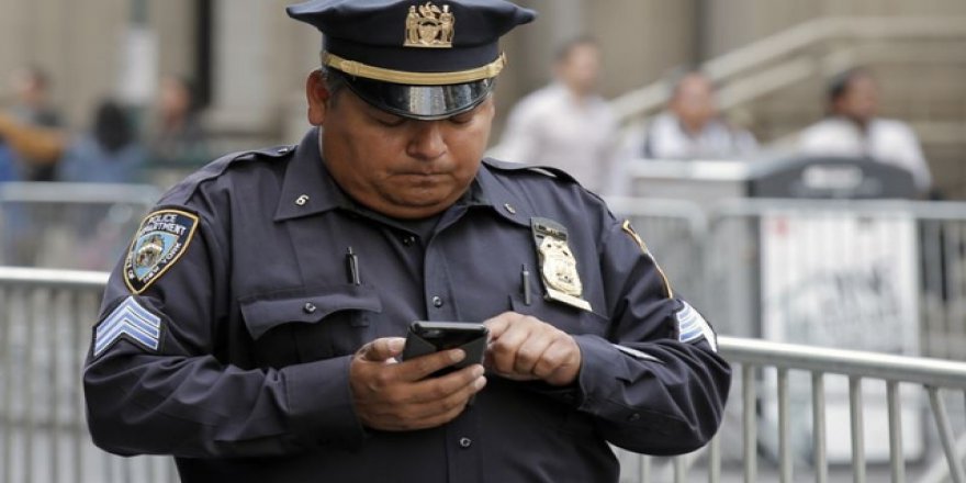 New York Polisi Müslüman Kadını Yakmaya Çalışan Saldırganı Arıyor