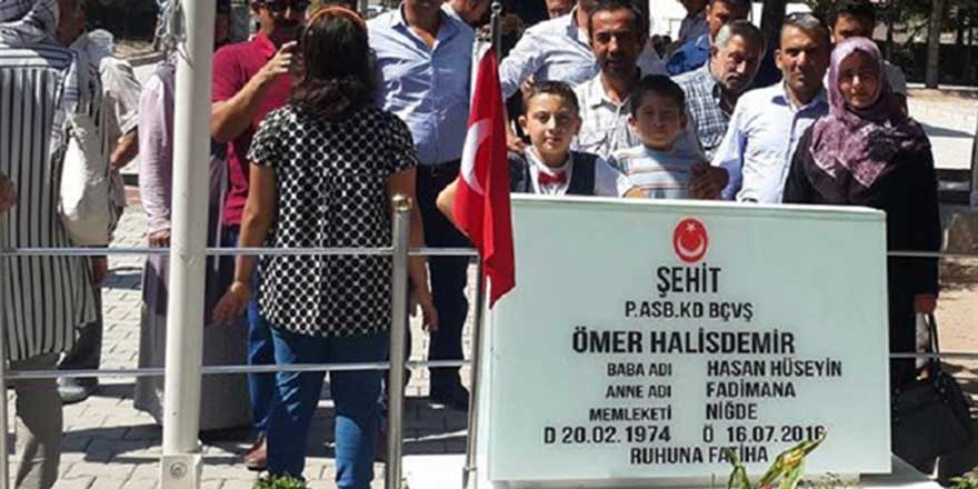 Ömer Halisdemir'in mezarını 500 bin kişi ziyaret etti