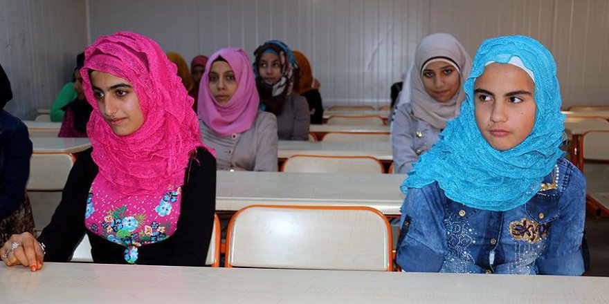 Çadır kentte de ders zili çaldı