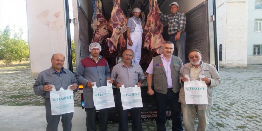 Çay ilçesinde ihtiyaç sahiplerine kurban eti dağıtıldı