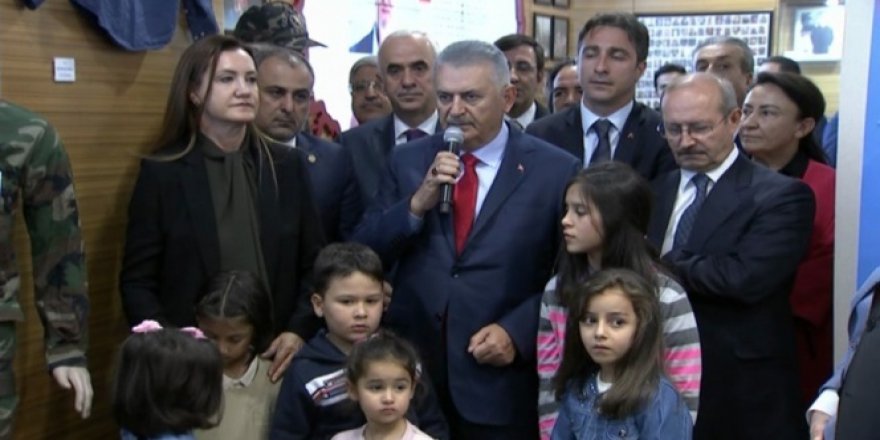 Başbakan Yıldırım, 15 Temmuz Şehitler Köşesi'nin açılışını yaptı