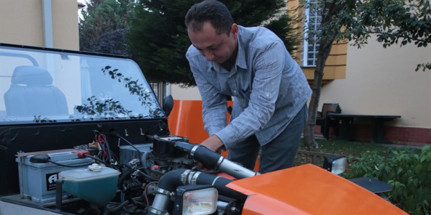 Belgeselden etkilenip kendi arabasını üretti