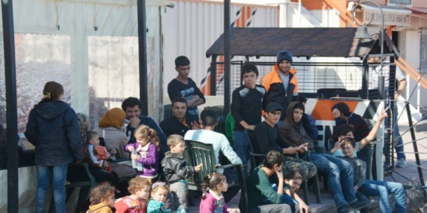 176 sığınmacı son anda kurtarıldı