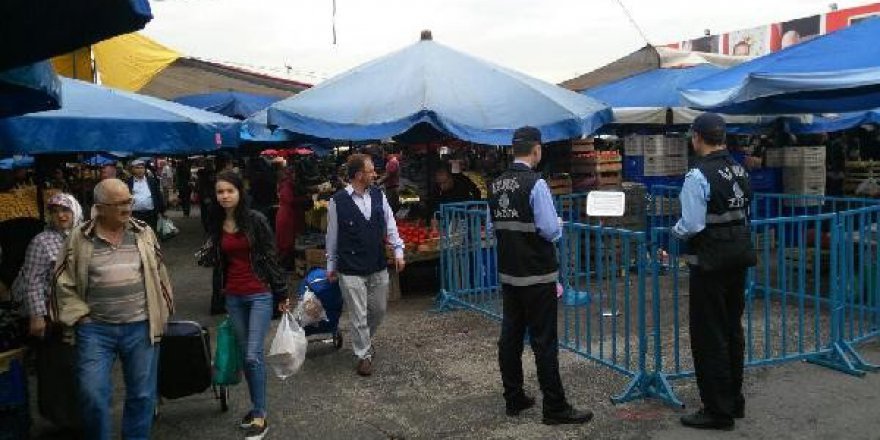 Vatandaşa hakaret eden pazarcıya örnek ceza!