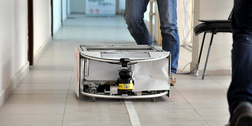 Hasta yemeklerini artık robotlar taşıyacak