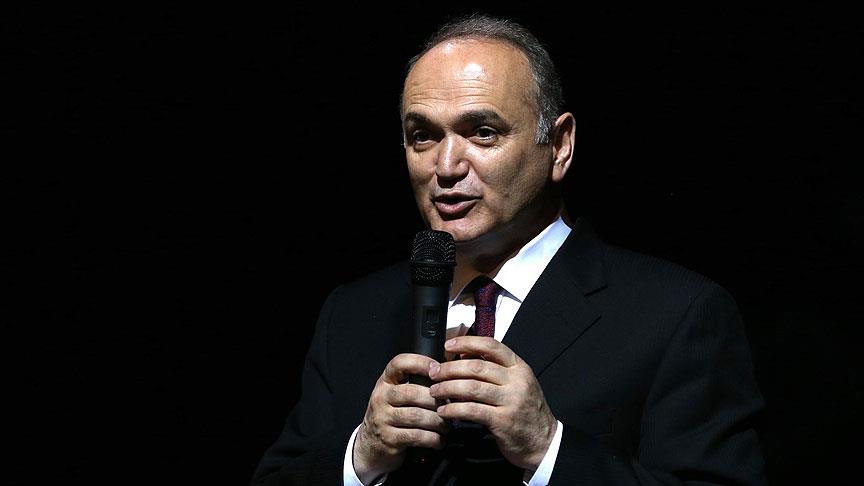 Özlü: Okullarını teknolojiyle donatanlar güçlü kalmaya devam eder