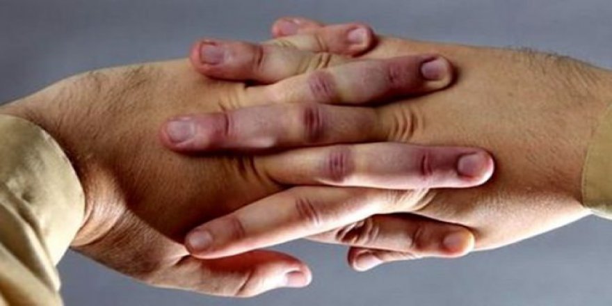 Parmak kütletmek zararlı mı?