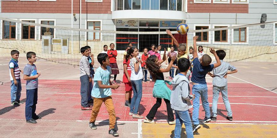 FETÖ mağduru öğrenciler devlet okullarına yerleştirildi